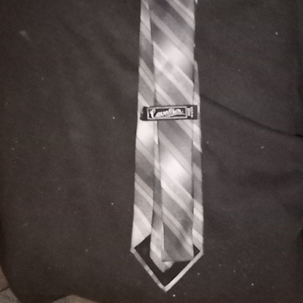 Cavalier necktie